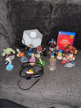 Disney Infinity PS4 Game Lot of 15 Figures + Game Portal + Crystal & AV Cable